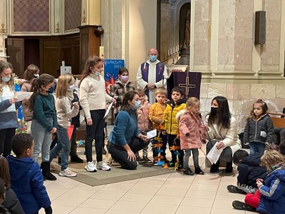 Célébration de l'Avent — Ecole SainteMarie SaintLoup  11, rue